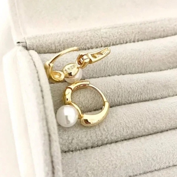 925 Sterling Silver Pearl Huggie Earrings Small Huggie Hoop Earrings - Picture 2 of 8